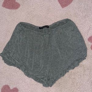 BRANDY MELVILLE LOUNGE SHORTS